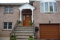 Building Photo - 17 Bronxville Ln