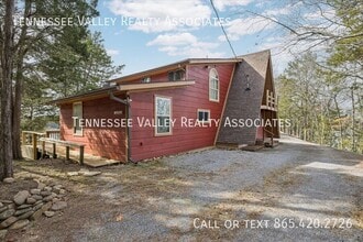 Building Photo - 2050 Chapel Rd