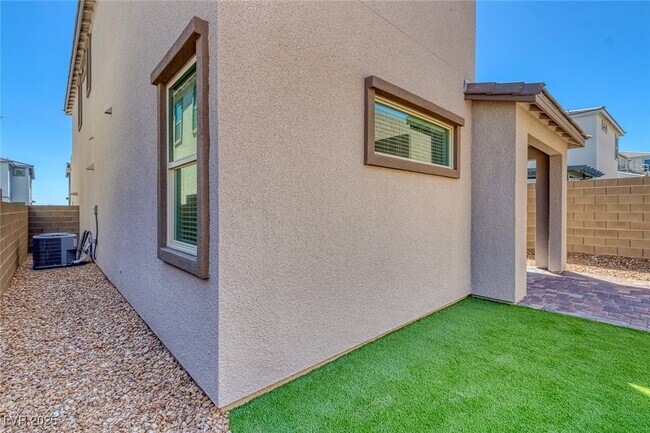 Building Photo - 1561 Crowned Eagle St