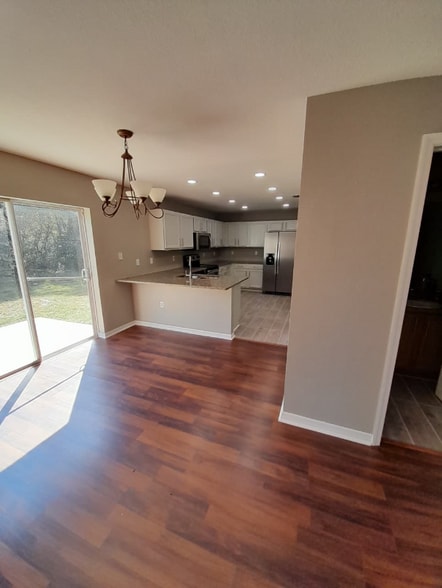 Building Photo - 15060 SW 39th Cir