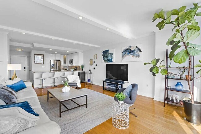 Building Photo - 415 Newark St.