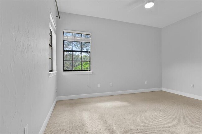 Building Photo - 7535 Old Thyme Ct