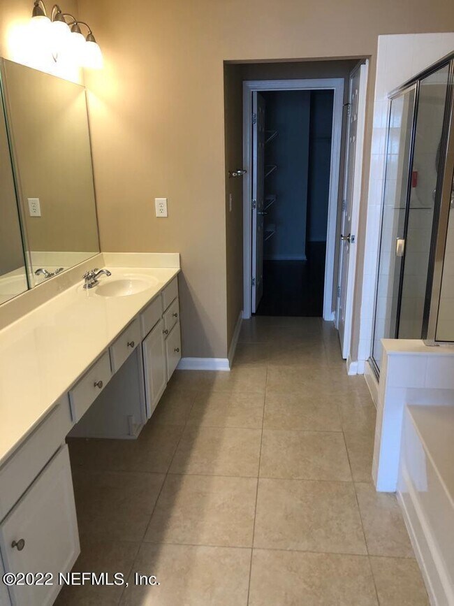 Building Photo - 6373 Autumn Berry Cir