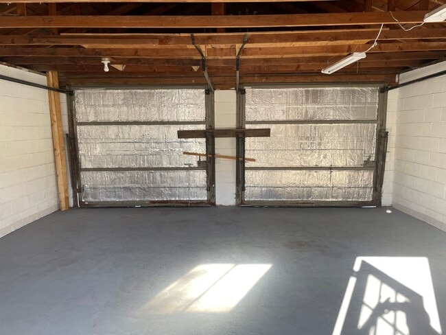 Building Photo - Updated 3 Bedroom 1 Bath home of Rent!!