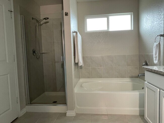 Building Photo - 129 Garden Emerald