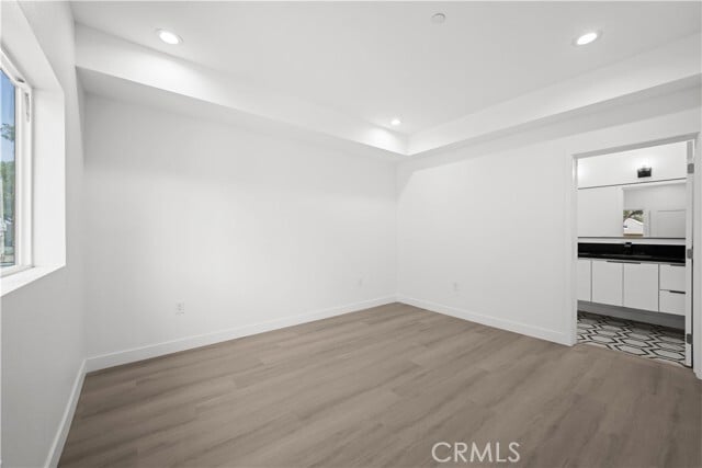 Building Photo - 644 N Boyle Ave