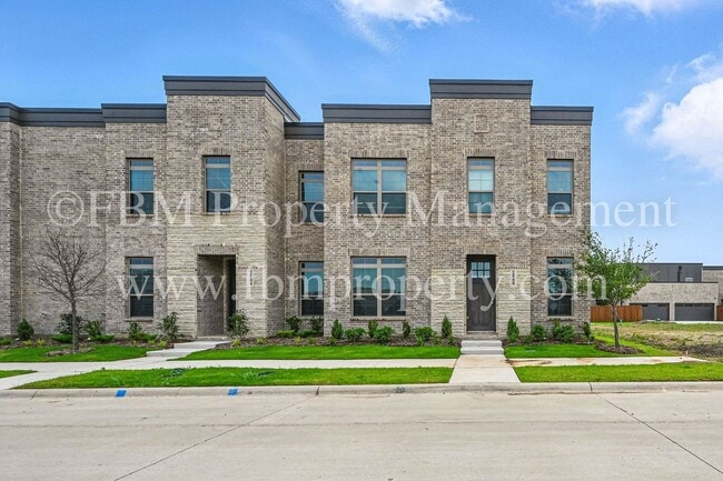 Primary Photo - 2081 Luna Dr