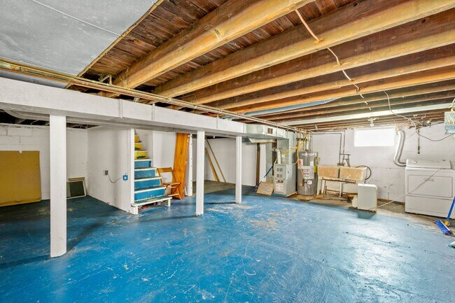 Building Photo - 43 Lindsay Rd