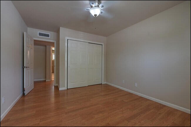 Building Photo - 4040 Bancroft Dr