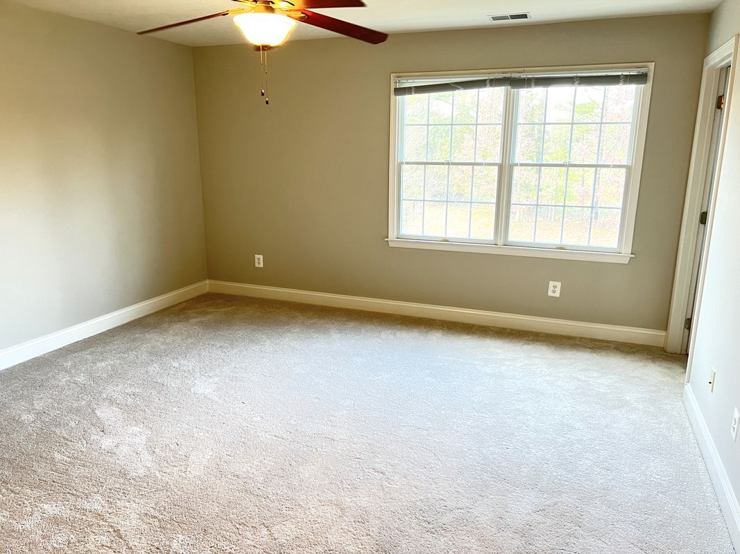 Building Photo - 5920 Interlachen Ct