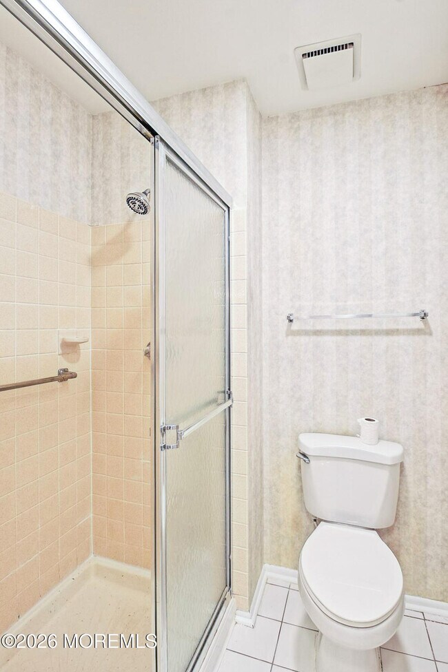 Building Photo - 332B Quinton Dr