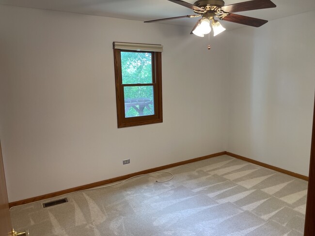 Building Photo - 601 Barbary Ln