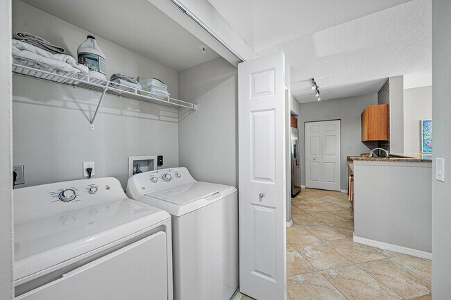 Building Photo - 700 E Boynton Beach Blvd