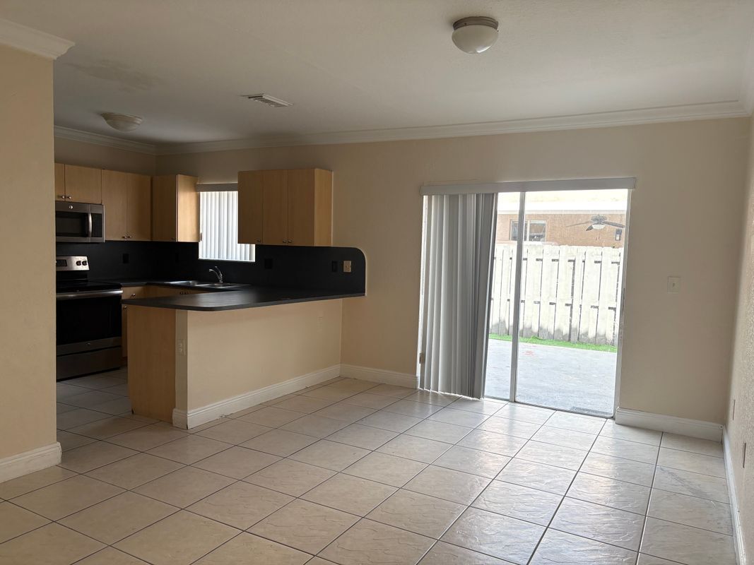 Building Photo - 8771 NW 106th Ln