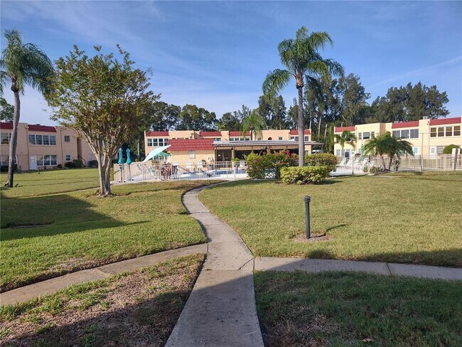 Building Photo - 206 Cedarwood Cir