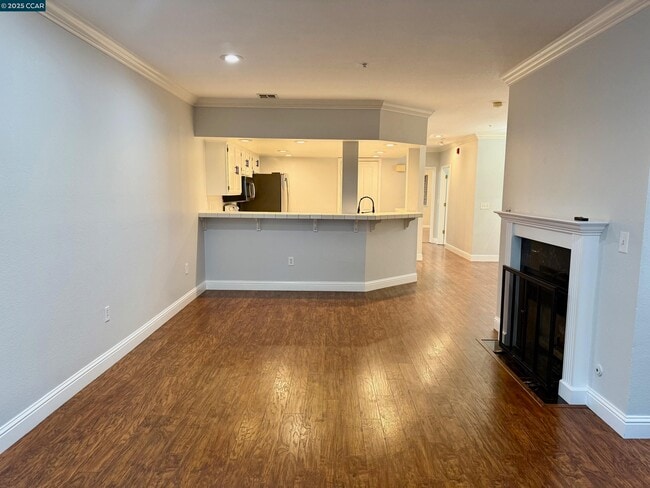 Building Photo - 216 Stone Pine Ln