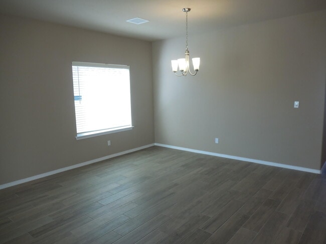 Building Photo - 7312 Glacier Dr
