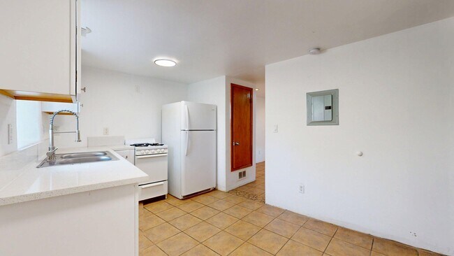 Building Photo - 1207 Barelas St SW