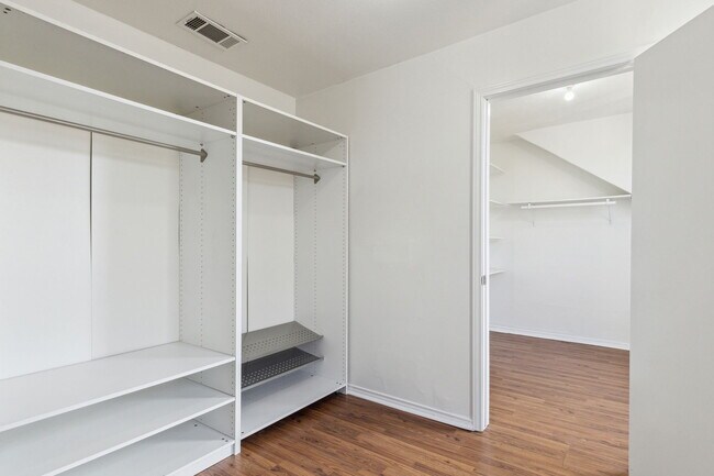 Building Photo - 4111 Herschel Ave