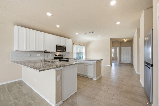 Building Photo - Spacious & Move-In Ready Rental in 78252 – Easy Access to Major Highways