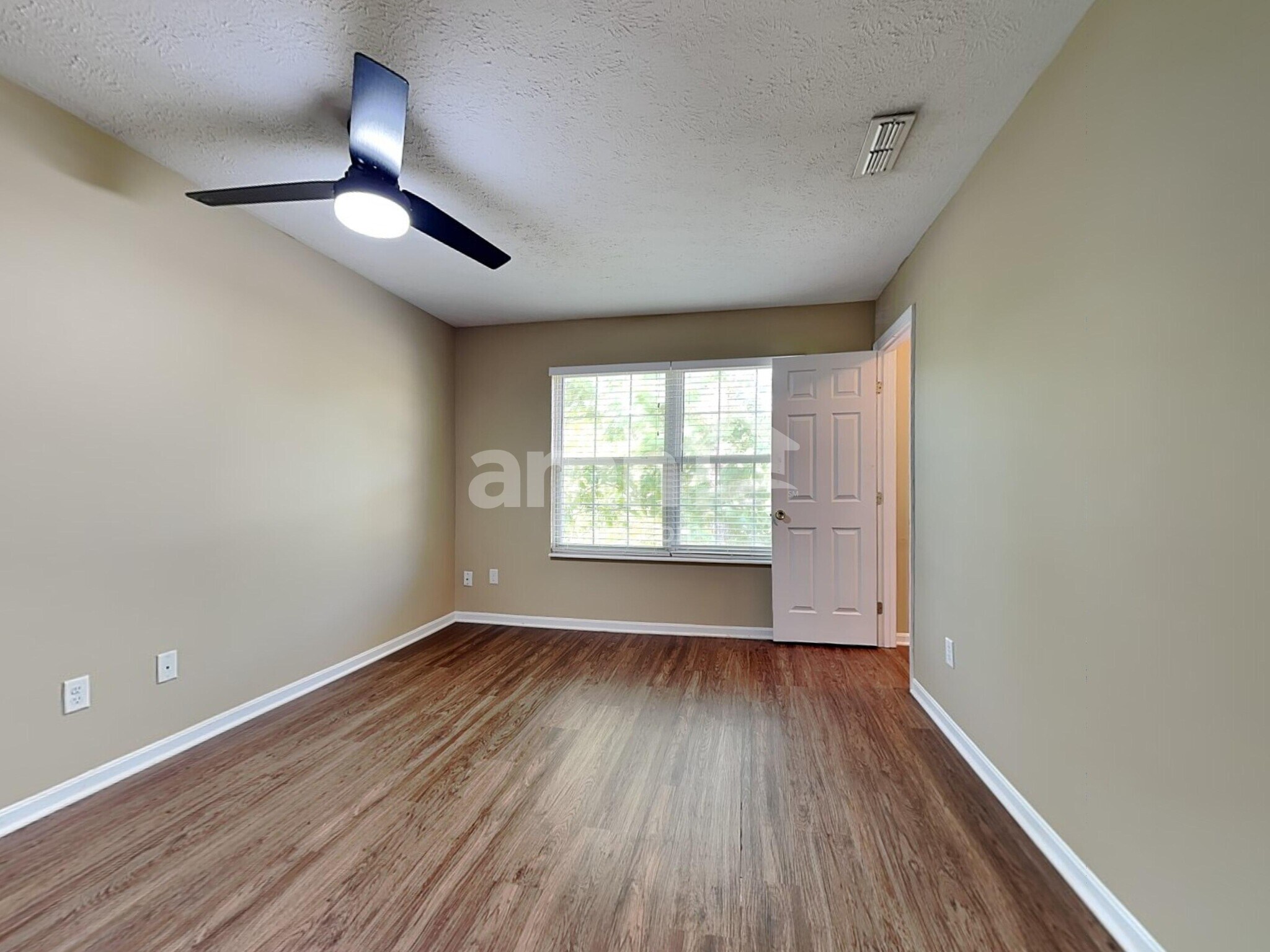 Building Photo - 640 Linden Creek