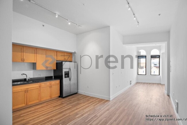 Building Photo - 1755 Broadway