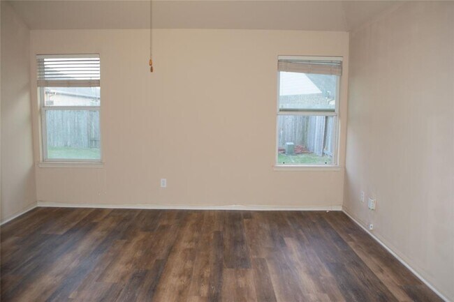 Building Photo - 100 San Simeon Dr