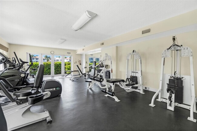 Building Photo - 2600 S Ocean Dr