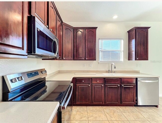 Building Photo - 10817 Masters Dr