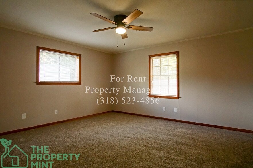 Building Photo - 2327 Whitney Dr