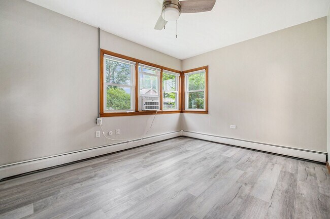 Building Photo - Charming, remodeled 2-Bed/1-Bath  ranch style home- $1499