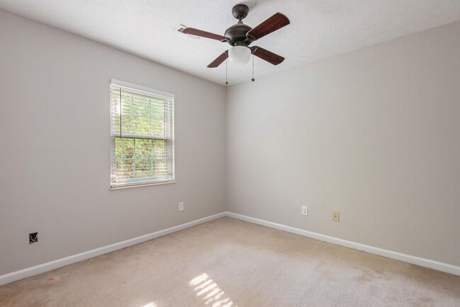 Building Photo - 4629 Woodbridge Ln
