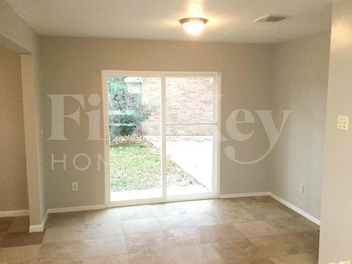 Building Photo - 3506 Cape Forest Dr