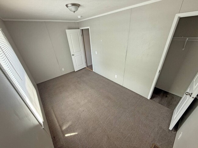 Building Photo - 2900 N Apperson Way