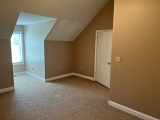 Building Photo - 36 Village Green Dr