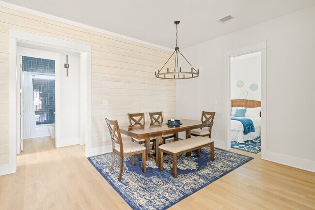Building Photo - 867 Bowers Ln