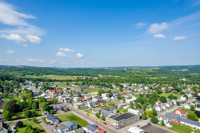 Aerial Photo - Salisbury Manor Apartments