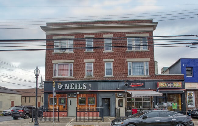 Primary Photo - 2716 Fairfield Ave