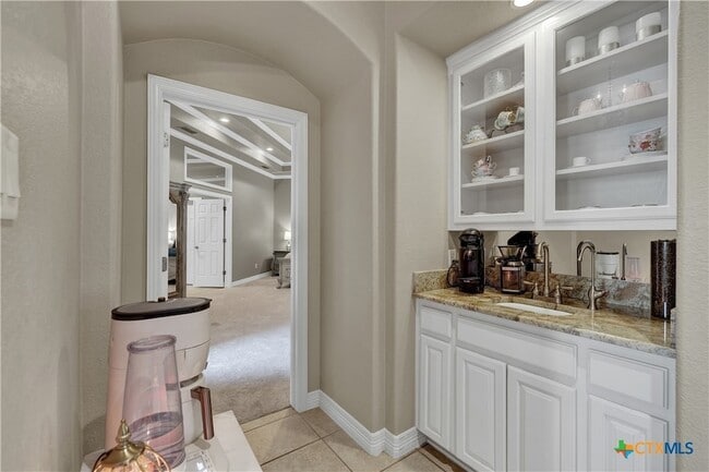 Building Photo - 9752 Trophy Oaks Dr