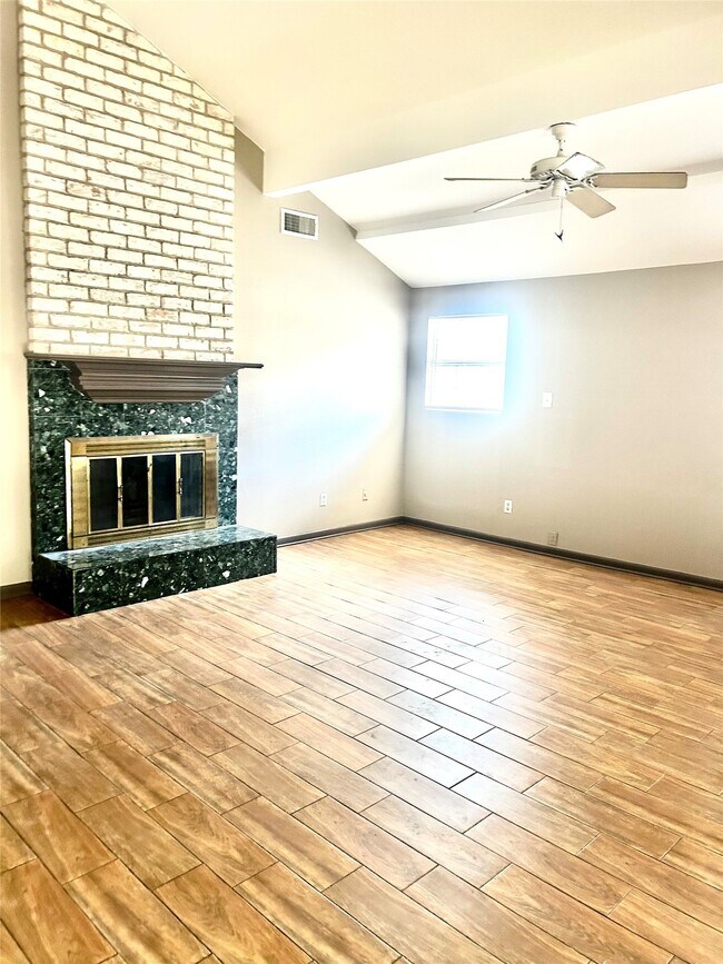 Building Photo - 11718 Zarroll Dr