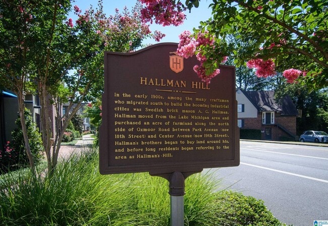 Building Photo - 350 19th St S