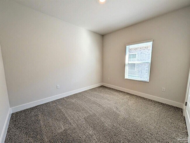 Building Photo - 9907 Starling Dr