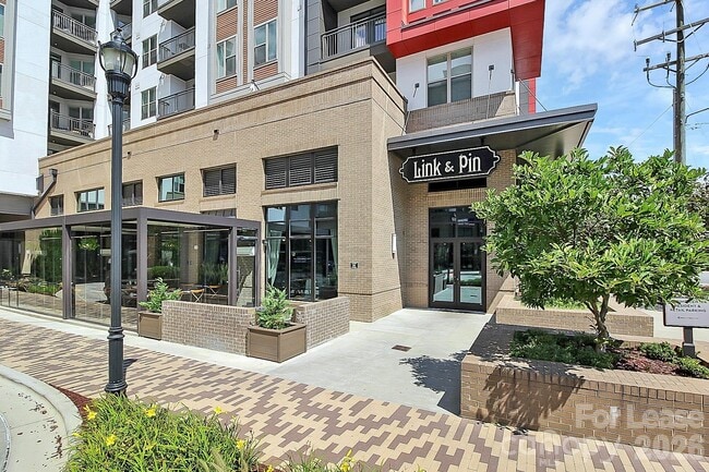 Building Photo - 450 New Bern Station Ct