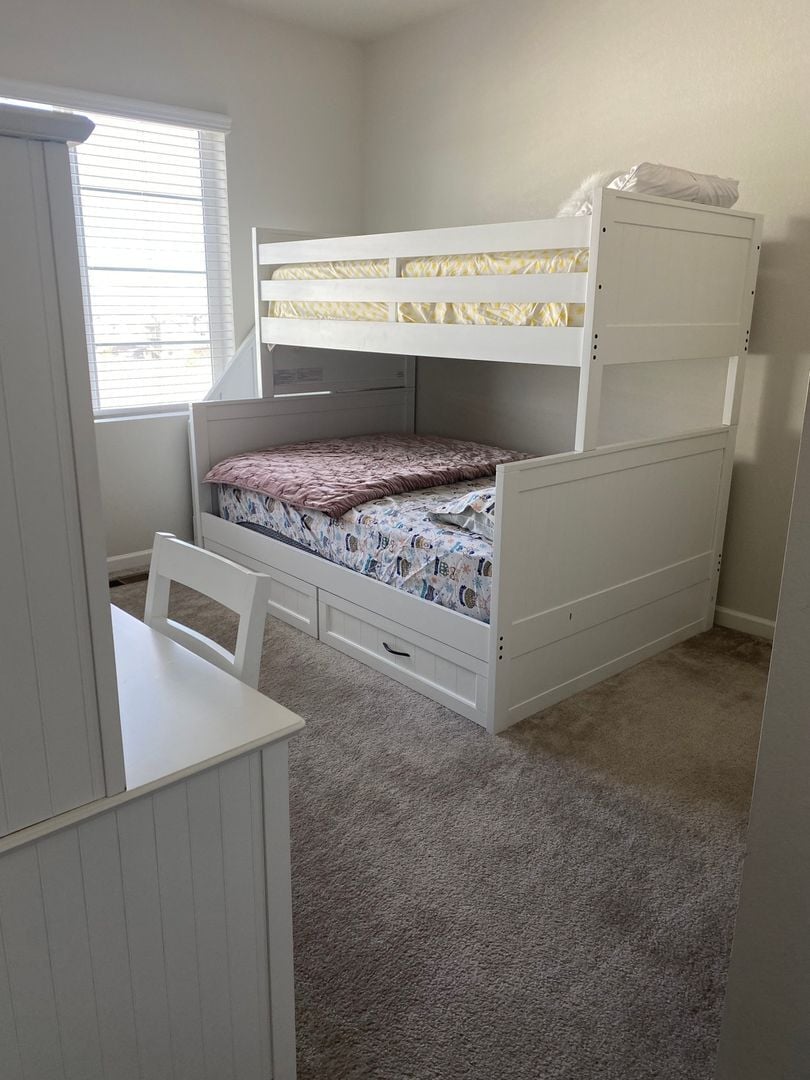 Building Photo - 8848 Fraser River Lp