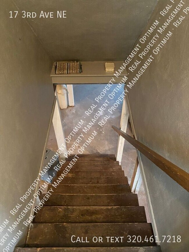 Building Photo - 17 3rd Ave NE