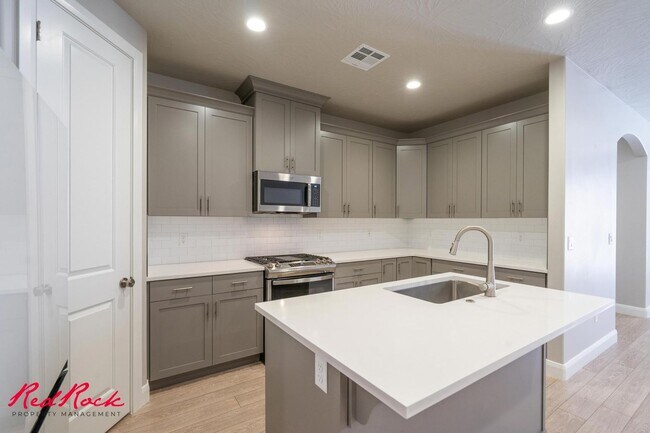 Building Photo - Welcome to Your Dream Home!