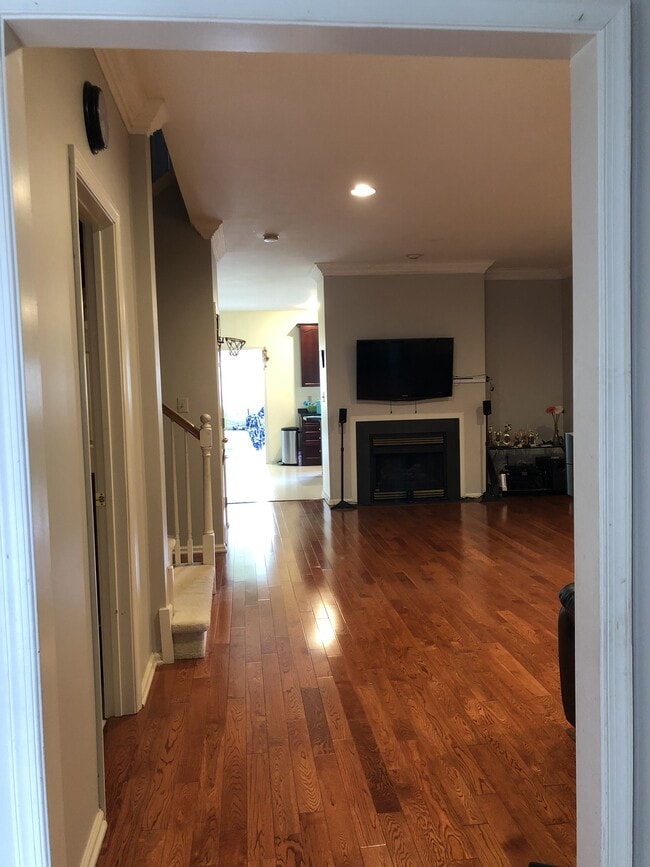 Building Photo - 40 Arbor Cir