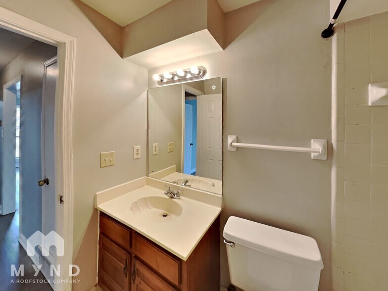 Building Photo - 7376 Charbark Point