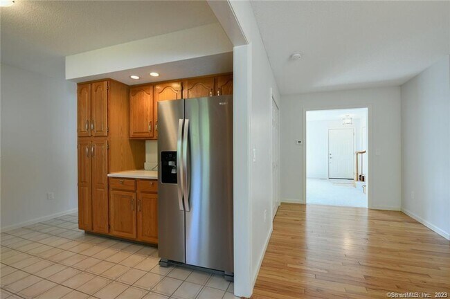 Building Photo - 14 Harold Rd