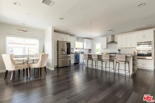 Building Photo - 1207 Reynolds Dr